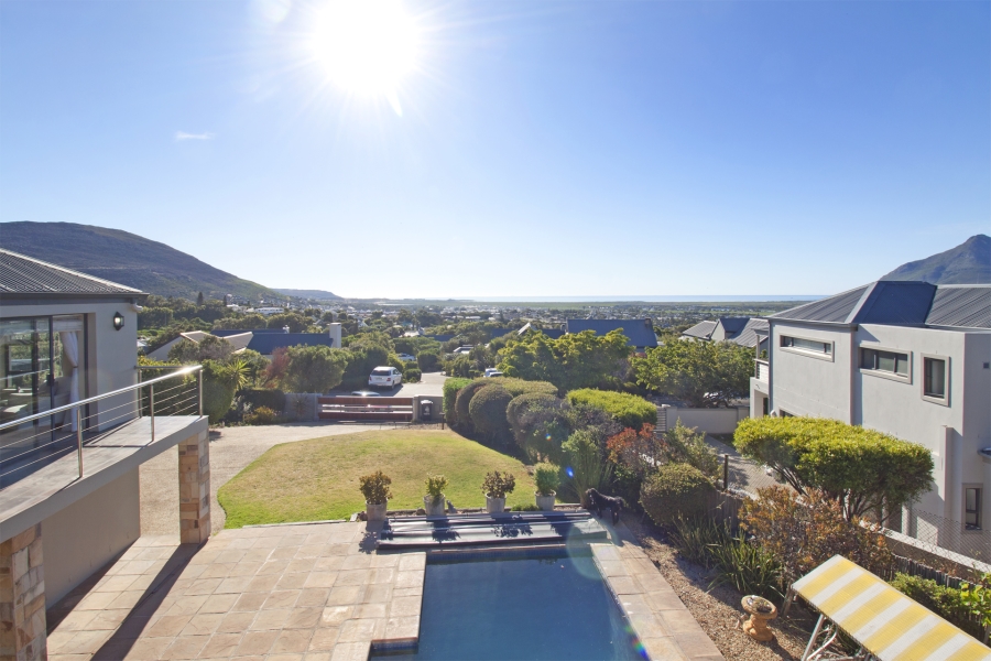 4 Bedroom Property for Sale in Stonehaven Estate Western Cape